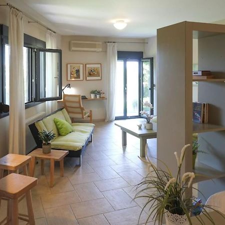 Apartment With Garden In Thessaloniki. Bagian luar foto