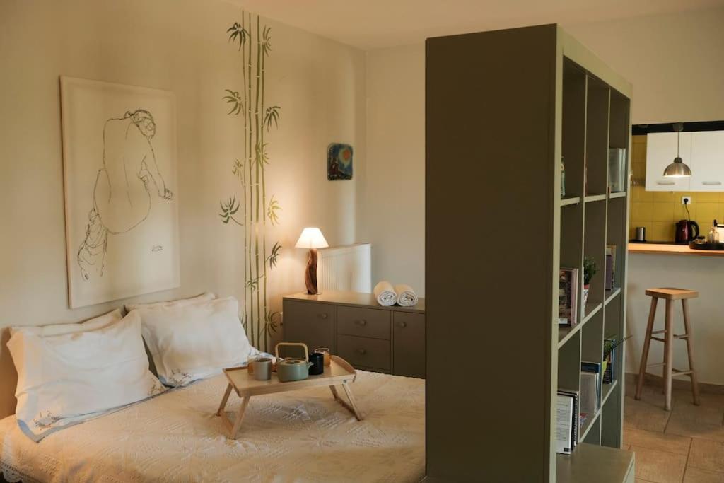 Apartment With Garden In Thessaloniki. Bagian luar foto